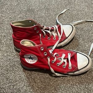 COPY - Red converse. Used.
